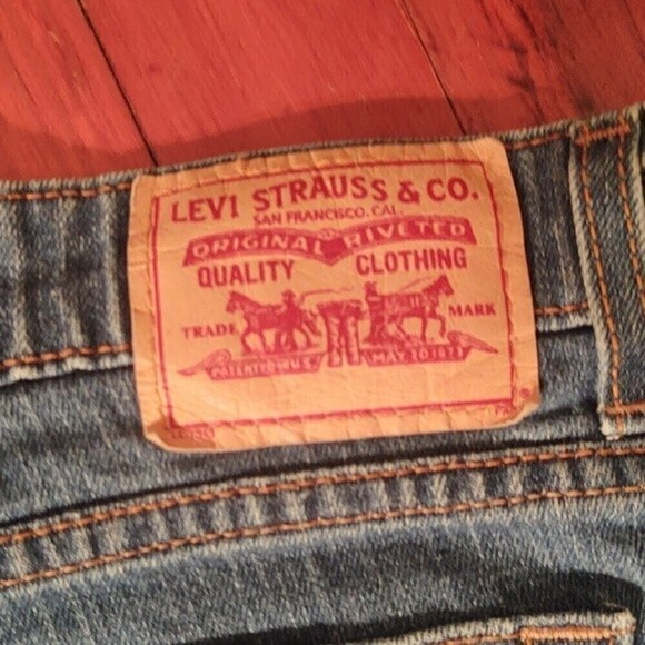 Levi's 550 Relaxed Dark Wash Shorts Sz 16 - Picture 8 of 10